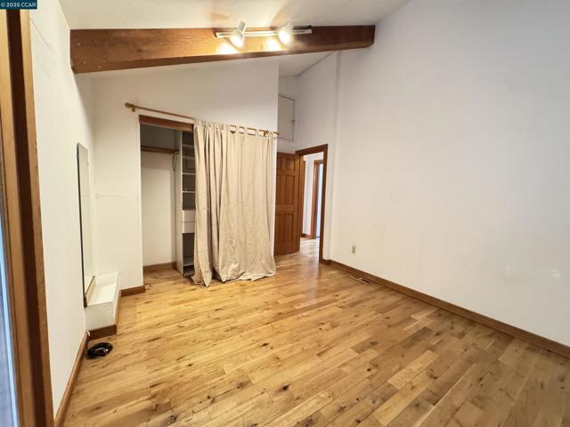1139 Sierra Vista Way, Lafayette CA: https://media.crmls.org/mediaz/f2d56af3-2f69-4f54-8e8d-5ad99a77dd17.jpg