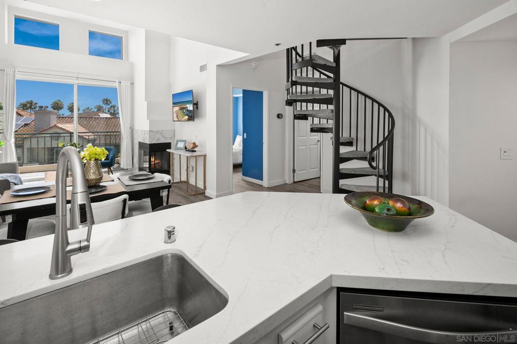 680 Camino De La Reina - photo 11