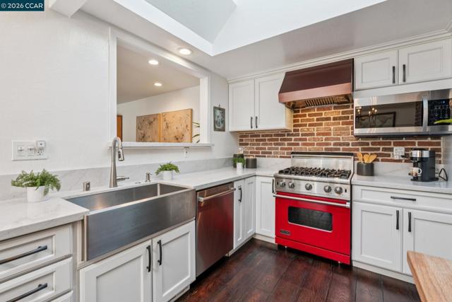 843 Luz Ct, Danville CA: https://media.crmls.org/mediaz/f2d611c0-c2dc-4747-8aac-f0328ff1f7de.jpg