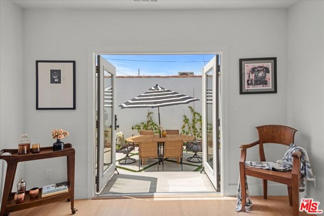1663 S Ogden Drive, Los Angeles CA: https://media.crmls.org/mediaz/f2d7a54e-00c0-45bf-9ff4-f7b1753f0b24.jpg