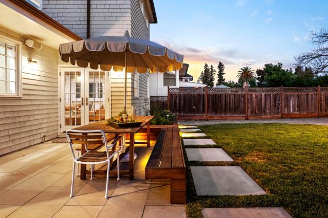 827 Walnut Avenue, Burlingame CA: https://media.crmls.org/mediaz/f2d7d932-8a77-44ab-8436-84bd68806f61.jpg