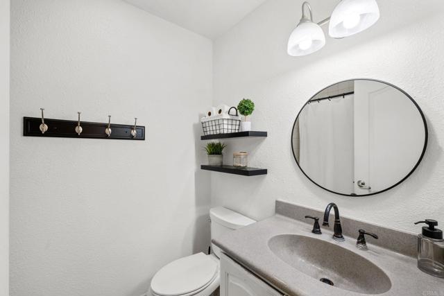 Detail Gallery Image 14 of 21 For 3470 Peach Tree Way, Oceanside,  CA 92058 - 3 Beds | 2 Baths