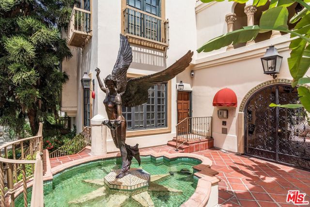 1320 N Harper Avenue, West Hollywood CA: https://media.crmls.org/mediaz/f2d84462-ac52-4295-9968-b06ddd9c21de.jpg