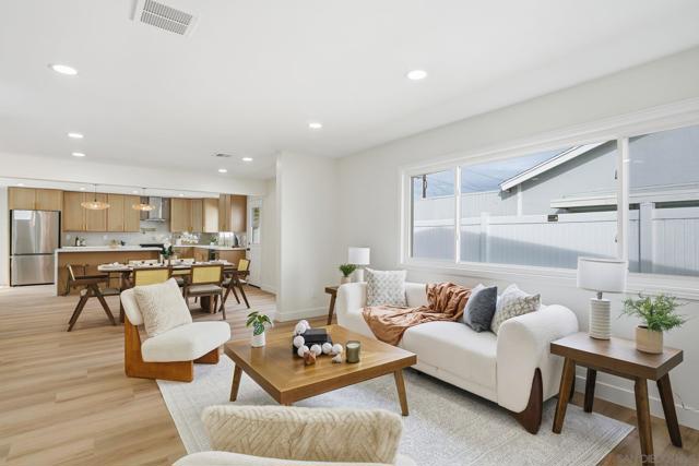 1224 Louden Ln, Imperial Beach CA: https://media.crmls.org/mediaz/f2d92cbc-ddcb-4c75-b8c3-f55676e3b691.jpg