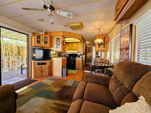 16400 Bubbling Wells Rd Road, Desert Hot Springs CA: https://media.crmls.org/mediaz/f2d932cf-688a-4cb8-9b86-c12b88d5070c.jpg