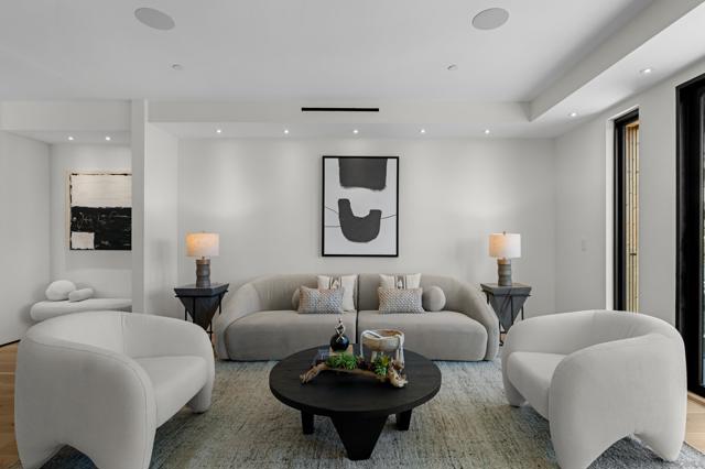 242 Playa Del Norte St, La Jolla CA: https://media.crmls.org/mediaz/f2d96998-c064-463f-8b0b-fa1ddb951405.jpg