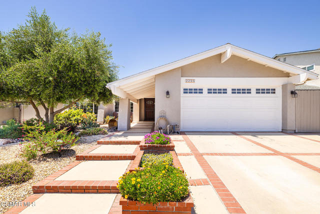 2255 Mcdonald Street, Simi Valley CA: https://media.crmls.org/mediaz/f2da0ba1-3a86-4596-97f6-5b9b90a07b07.jpg