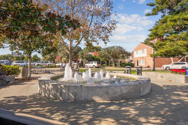 1050 Orange ave, Coronado CA: https://media.crmls.org/mediaz/f2da28e2-e998-4478-a17c-435a5e6eb9c4.jpg