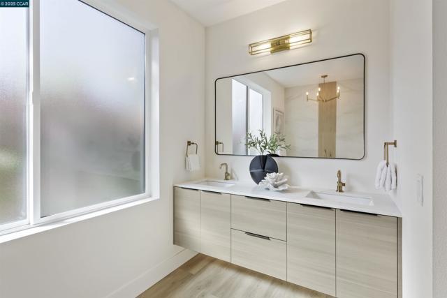 2559 Romley Ln, Alamo CA: https://media.crmls.org/mediaz/f2da563e-0261-4c95-9e8d-b9200882ba15.jpg