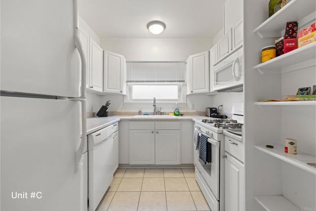 2711 I Street, Sacramento CA: https://media.crmls.org/mediaz/f2da8551-3f13-4158-bac2-755ce03cb03c.jpg