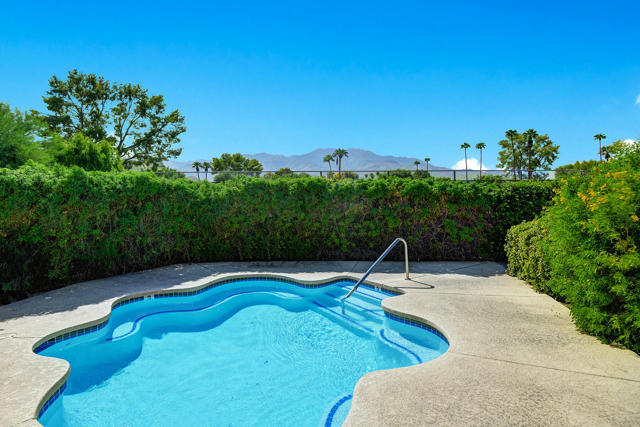 2101 Los Patos Drive, Palm Springs CA: https://media.crmls.org/mediaz/f2db13e9-19cb-42f7-b924-51ba9a77afa6.jpg