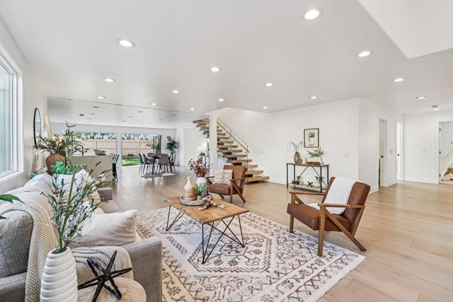 Detail Gallery Image 13 of 35 For 8979 Knaul Ct, San Diego,  CA 92129 - 5 Beds | 5/1 Baths