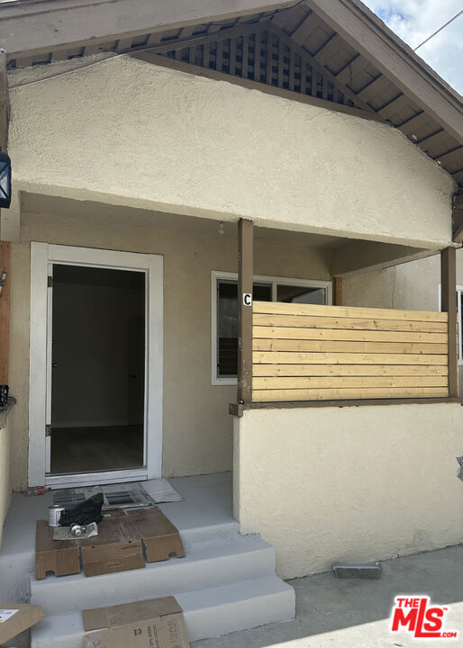1245 S Berendo Street, Los Angeles CA: https://media.crmls.org/mediaz/f2dc3e0f-f6e9-44e0-8c40-5cc22cdf61d3.jpg