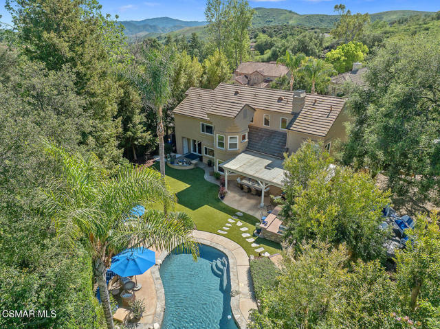 1732 Crooked Trail Place, Westlake Village CA: https://media.crmls.org/mediaz/f2dc9b49-6be5-49c9-95d7-8674467ffaba.jpg