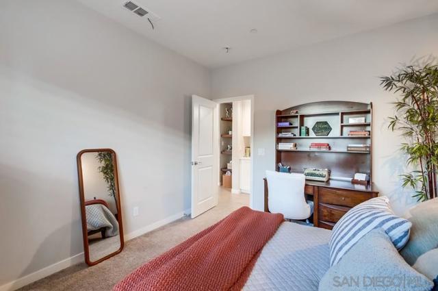 Image 33 of 75 For 9221 Helix Mesa Way