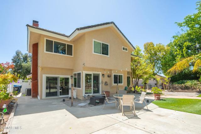 6755 Oak Springs Drive, Oak Park CA: https://media.crmls.org/mediaz/f2de2f11-6cf1-4729-b6b3-a7f883be1f03.jpg