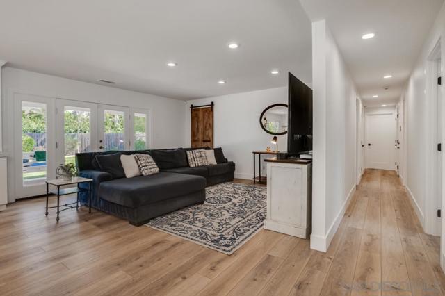 7634 Flag Lake, San Diego CA: https://media.crmls.org/mediaz/f2def8d2-5253-43cb-a111-1a9e052e7ce2.jpg