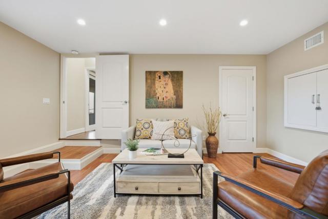 3654 Altamont Way, Redwood City CA: https://media.crmls.org/mediaz/f2df5738-4079-4fc0-b66f-2f9355e01fba.jpg