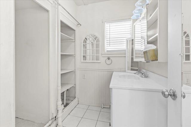 4125 Prunedale Avenue, Gilroy CA: https://media.crmls.org/mediaz/f2df6faa-4580-4e94-9772-a587e941aead.jpg