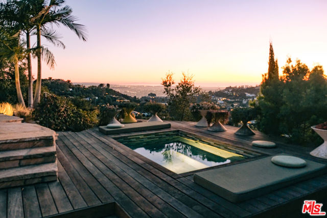 7400 Pyramid Place, Los Angeles CA: https://media.crmls.org/mediaz/f2dffcef-8f01-4ff1-98d2-eea816a46eda.jpg