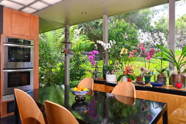 567 GAGE LANE, San Diego CA: https://media.crmls.org/mediaz/f2e1400f-944e-4bc5-b3f7-d1d774e9c50b.jpg