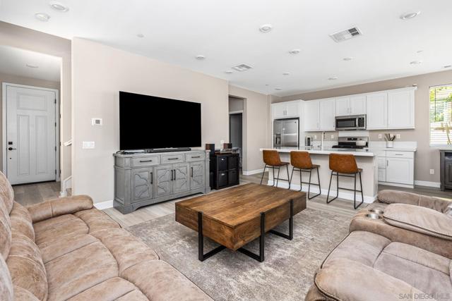 1682 Carol Lee Lane, Escondido CA: https://media.crmls.org/mediaz/f2e171a6-413a-47d6-99ad-cc10b088f93b.jpg