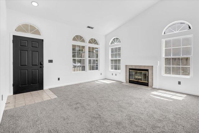 1250 Greenleaf Loop, Greenfield CA: https://media.crmls.org/mediaz/f2e2534a-0822-41f1-b9e0-94e331ea2ba5.jpg
