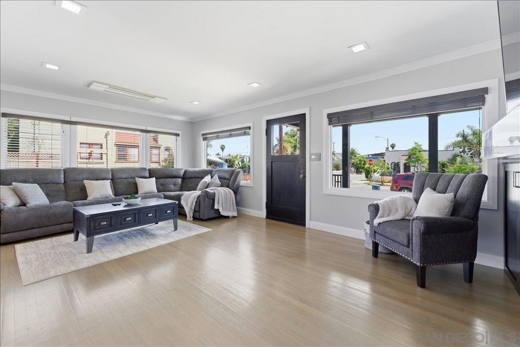 3388 Bancroft Street - photo 9