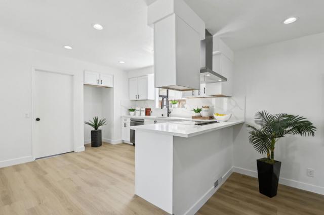 613 Pilgrim Drive, Foster City CA: https://media.crmls.org/mediaz/f2e2b73e-5302-4f6e-b285-943258f7f8e6.jpg