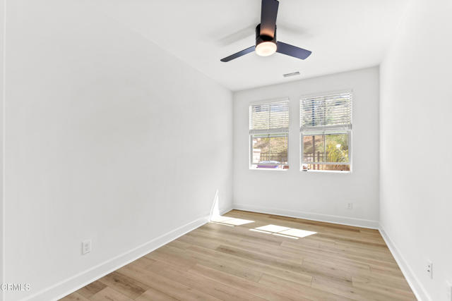5024 Rexton Drive, Camarillo CA: https://media.crmls.org/mediaz/f2e2f322-1b62-4d62-ba05-fae0e93be822.jpg