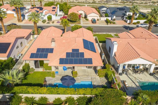 74629 Lavender Way, Palm Desert CA: https://media.crmls.org/mediaz/f2e2f848-e4f4-4ac9-a255-af95419f3ef1.jpg