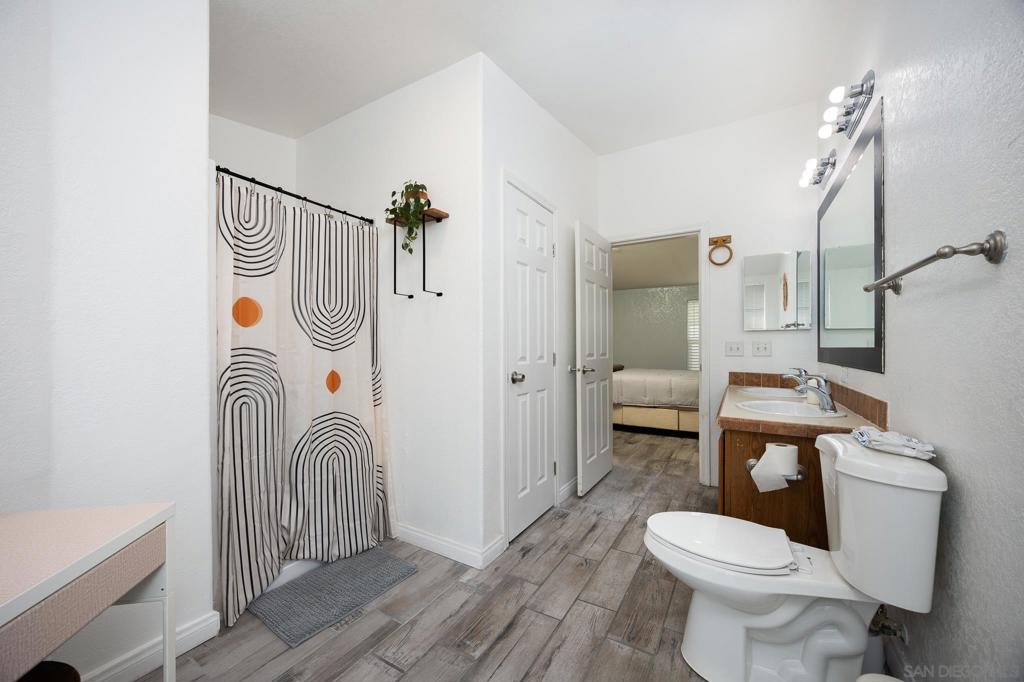 MLS #250038022SD image #18