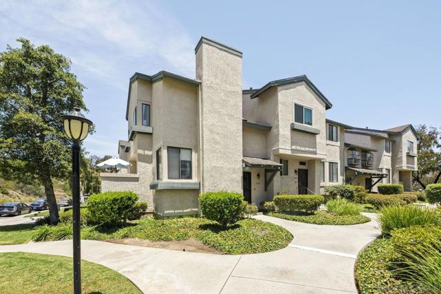 9997 Paseo Montril, San Diego CA: https://media.crmls.org/mediaz/f2e402b9-ed67-4461-8703-3ef878e61032.jpg