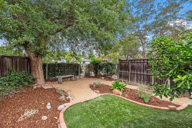 433 E 6Th Ave, Escondido CA: https://media.crmls.org/mediaz/f2e48837-bf8b-49b5-92c3-0796522d11a7.jpg