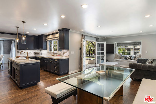 908 Malcolm Avenue, Los Angeles CA: https://media.crmls.org/mediaz/f2e550a1-faa2-4758-9b52-0e588d843107.jpg