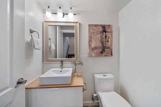 647 Stonegate Drive, South San Francisco CA: https://media.crmls.org/mediaz/f2e5531f-0c25-4500-b651-141d28ae0f51.jpg