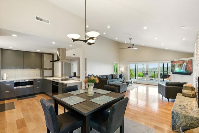 132 Pax Place Court, Aptos CA: https://media.crmls.org/mediaz/f2e5d329-f2a5-421b-a1a9-9468a3baee36.jpg
