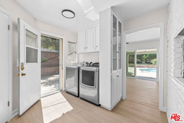 23414 Dolorosa Street, Woodland Hills CA: https://media.crmls.org/mediaz/f2e6030a-e0b6-4a31-9463-ba9888942934.jpg