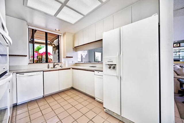 10317 Sunningdale Drive, Rancho Mirage CA: https://media.crmls.org/mediaz/f2e6068e-f3fc-4a58-b271-751492e70d6b.jpg