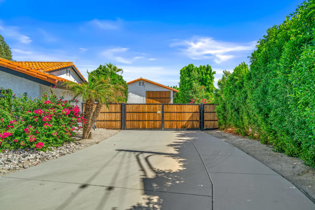 43170 Warner Trail, Palm Desert, CA 92211