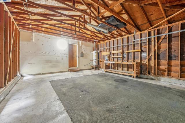 220 PEMBROKE DRIVE, Vallejo CA: https://media.crmls.org/mediaz/f2e73302-bb13-4011-bf8c-81e383e20e79.jpg