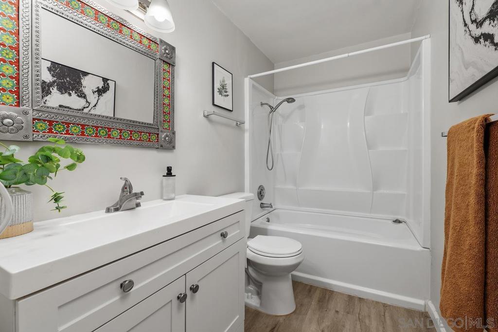4750 Noyes St - photo 13