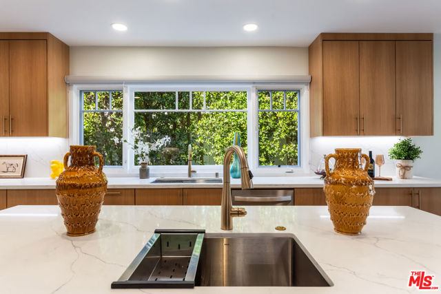 Drew Fenton | 509 Wynola Street Pacific Palisades CA | MLS: 7365865 Drew Fenton | 509 Wynola Street Pacific Palisades CA | MLS: 7365865