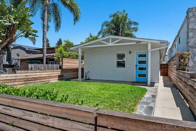 2057 Felspar St, San Diego CA: https://media.crmls.org/mediaz/f2e81296-d829-4d70-b780-3ad8f87ac0db.jpg