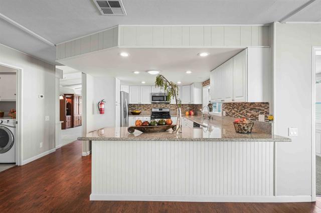 3439 Don Lorenzo Drive, Carlsbad CA: https://media.crmls.org/mediaz/f2e8e6d4-43d8-41d6-8a60-69bfc8dd6863.jpg