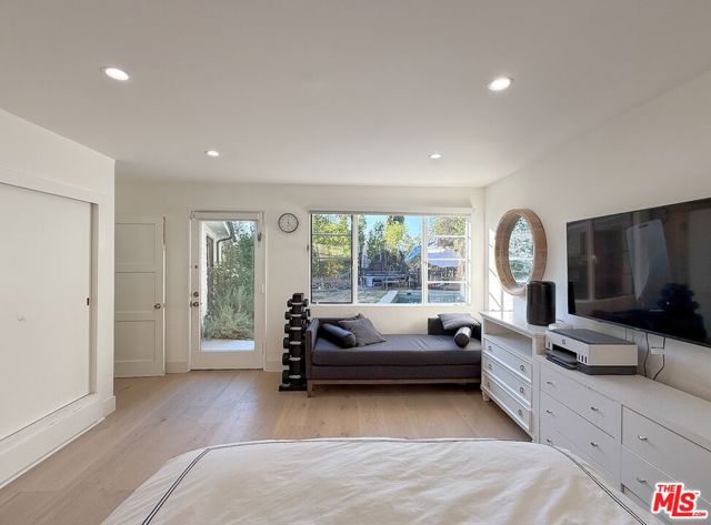 4108 Valley Vista Court, Sherman Oaks CA: https://media.crmls.org/mediaz/f2ea0cd7-3ba4-4d16-8e98-a5eb51da4ff4.jpg