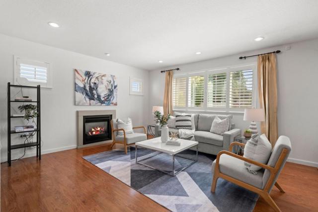 2834 Welk Cmn, Fremont CA: https://media.crmls.org/mediaz/f2ea2688-03e5-447b-81a5-3886837fe390.jpg