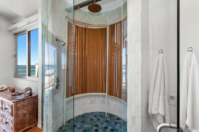Detail Gallery Image 37 of 57 For 3709 Ocean Front Walk, San Diego,  CA 92109 - 3 Beds | 3/1 Baths