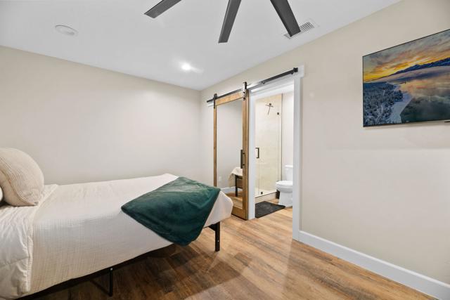 47145 Skyview Drive, Big Bear CA: https://media.crmls.org/mediaz/f2eaeffd-7f56-47d1-8900-728d265ee2e1.jpg