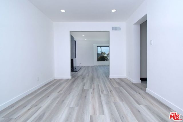 12112 Woodley Avenue, Granada Hills CA: https://media.crmls.org/mediaz/f2eb5e0e-5e45-4d79-a033-d7b08f8f1ee1.jpg